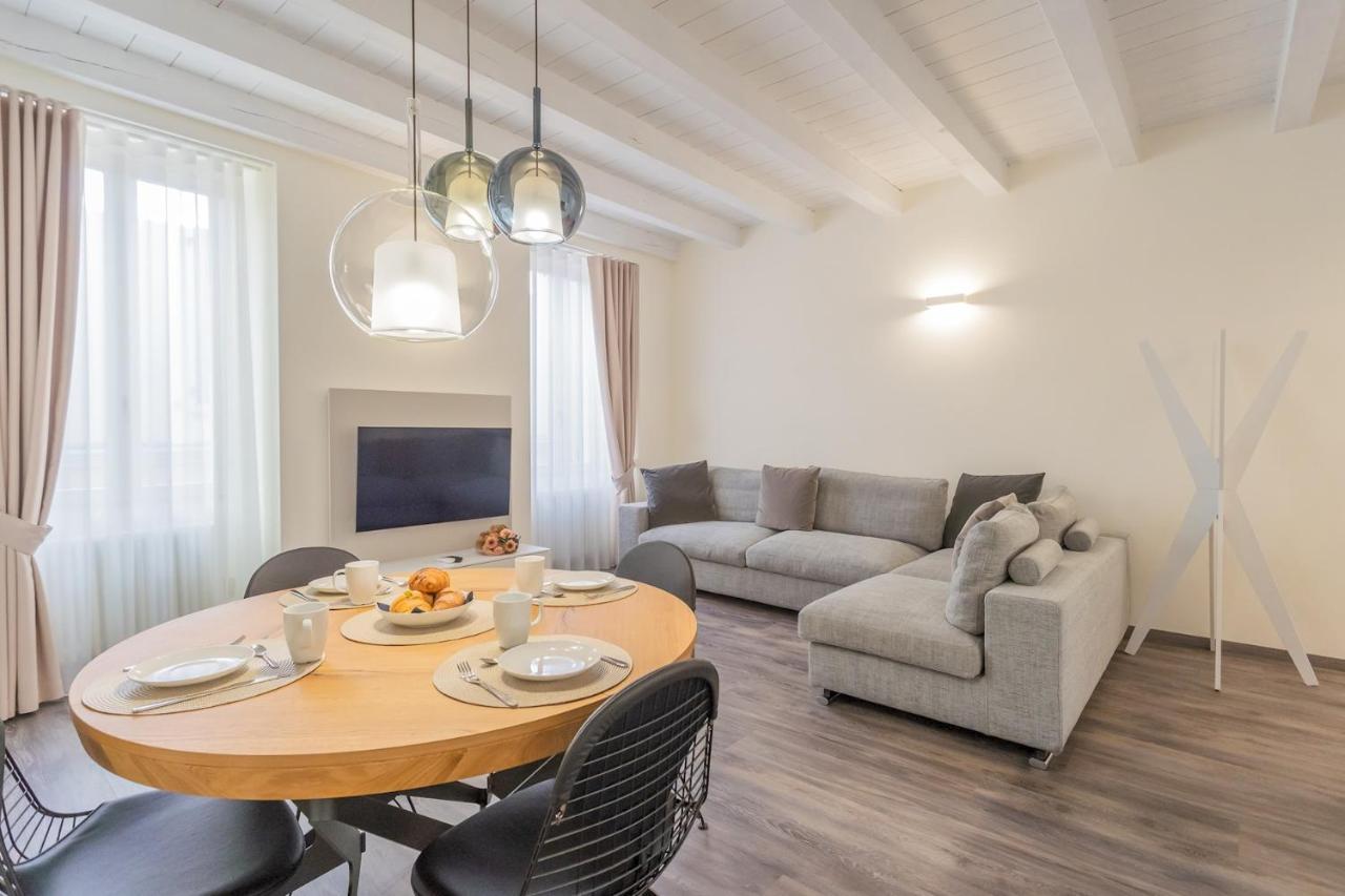 Modern & Stylish Apartment In Como City By Rent All كومو المظهر الخارجي الصورة